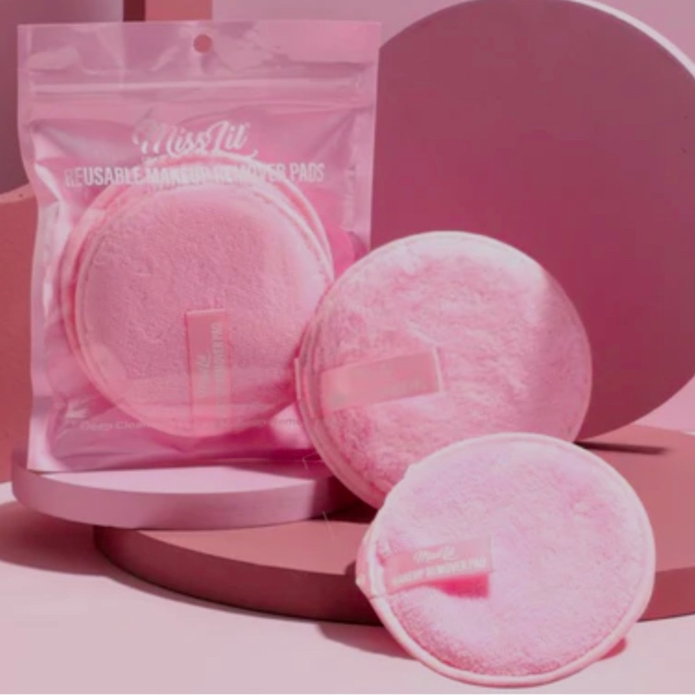 Reusable makeup remover pads